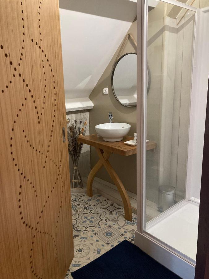 Manoir Du Griffon Bed & Breakfast Outille Екстериор снимка
